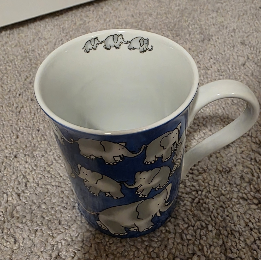 Elephant Pattern Blue and White Tea Mug